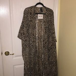NWT Agnes and Dora Animal print kimono